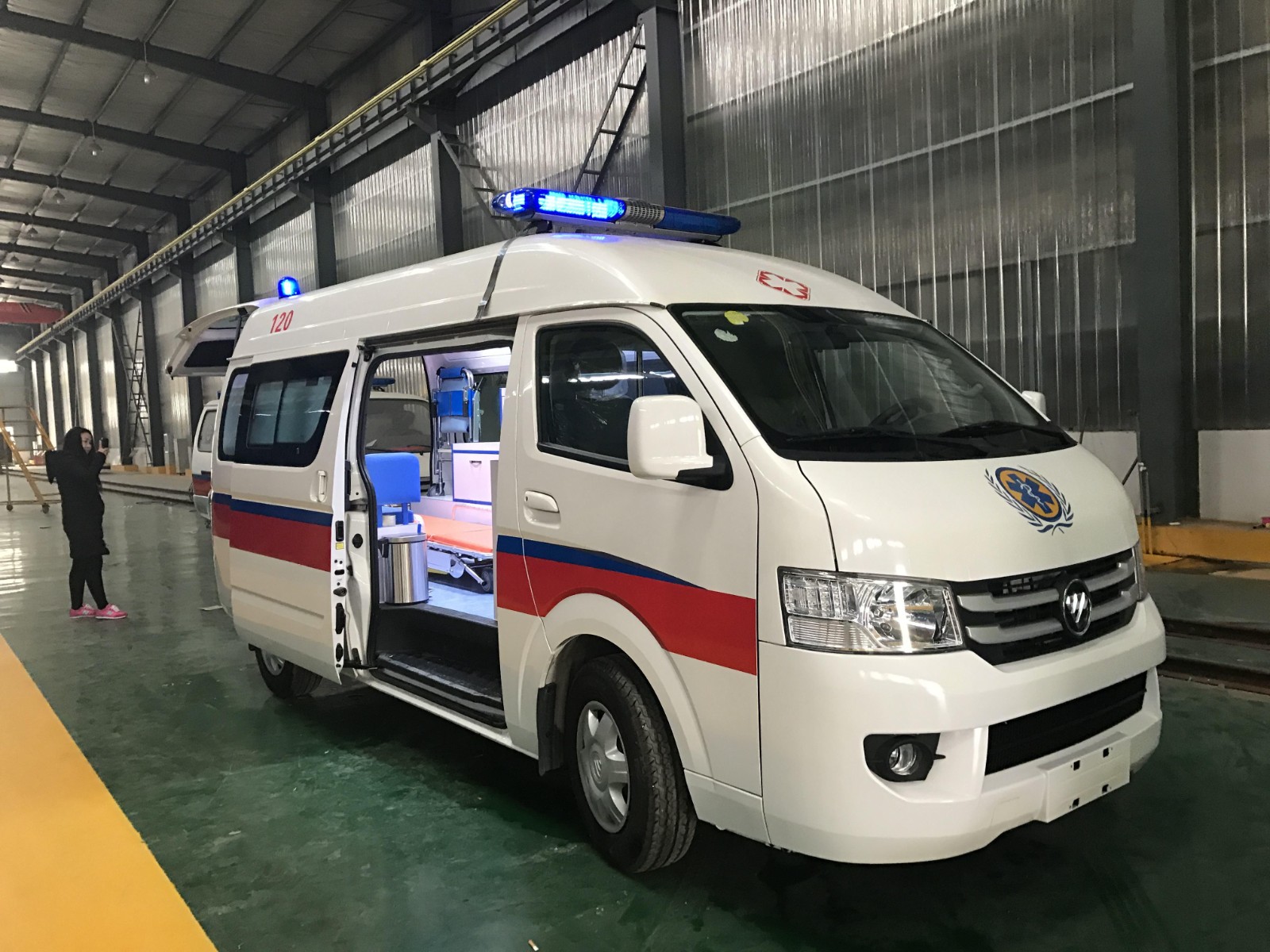 得荣县救护车转院